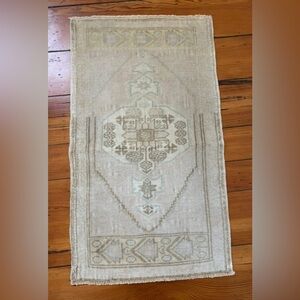 Vintage Geometric Patterned Rug